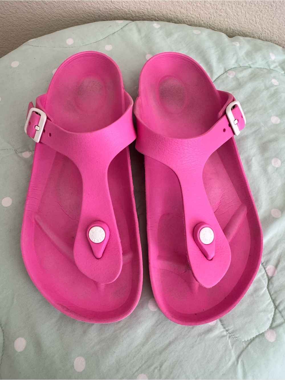 Birkenstock Hot Pink Thong Sandals with Buckle Women’s size 7